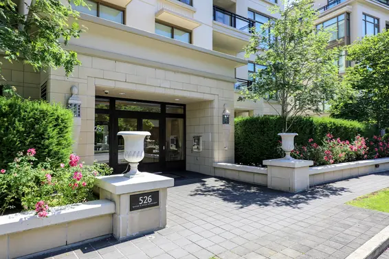 Water's Edge | Condos For Sale + New Listing Alerts  
