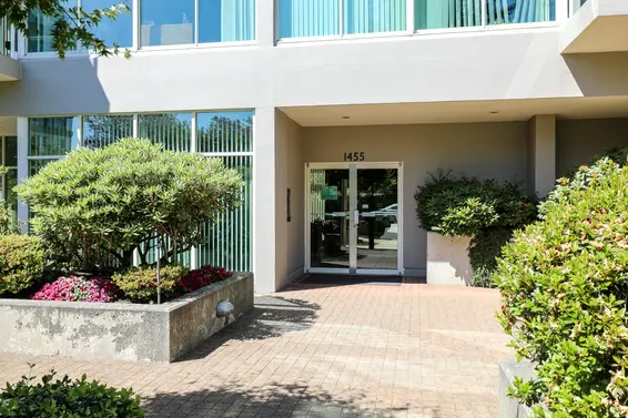 Sunset Mariner - 1455 Duchess Ave | Condos For Sale + Alerts  