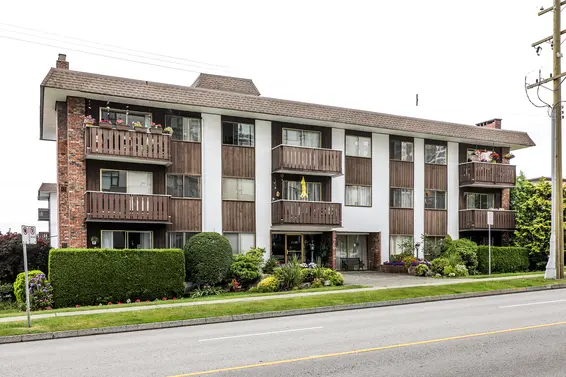 Chesterfield Manor - 1345 Chesterfield | Condos For Sale + Alerts  