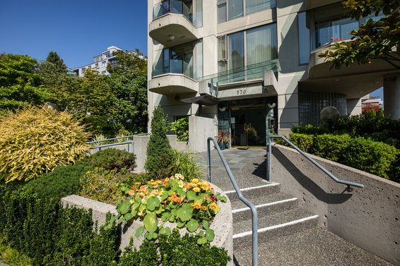 The Wentworth - 570 18th St | Condos For Sale + New Listing Alerts
