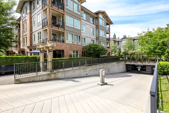 Branches - 2601 Whiteley | Condos For Sale + New Listing Alerts  