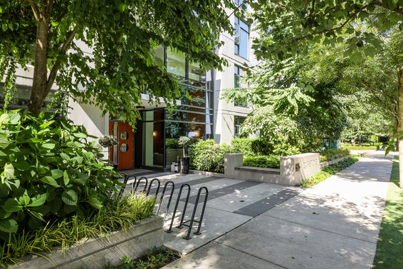 135 W 2nd Street, North Vancouver