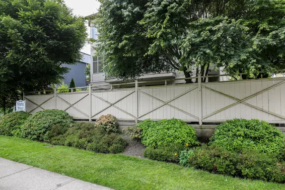 Vista West - 131 W 20th St | Condos For Sale + New Listing Alerts  