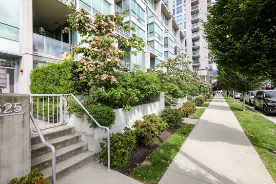 Local on Lonsdale - 135 W 17th St | Condos For Sale + Listing Alerts