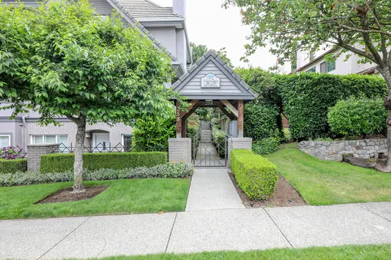 Maple Lane - 258 W 14th St | Townhomes For Sale + Alerts  