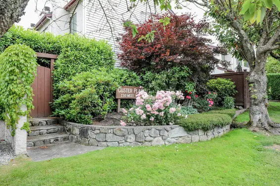 Custer Place - 230 W 14th St | Townhomes For Sale + Listing Alerts  