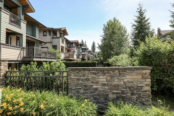 Signature Estates - 555 Raven Woods | Townhomes For Sale + Listing Alerts  