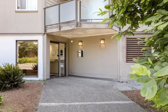 Forbes Manor - 212 Forbes Ave | Condos For Sale + Listing Alerts  