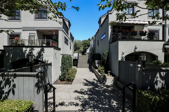 Tobruck Gardens - 888 W 16th St | Townhomes For Sale + Listing Alerts