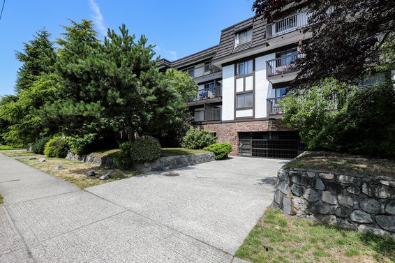270 W 3rd Street, North Vancouver