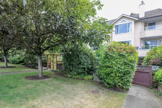 Lions View Court - 261 W 16th St | Townhomes For Sale + Alerts  