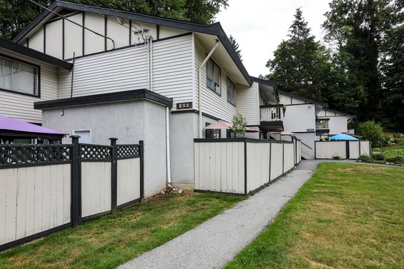Edgewater Estates - 868 Premier | Condos For Sale + Listing Alerts