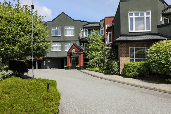 Somerset Green - 2800 Chesterfield |  Condos For Sale + Listing Alerts  