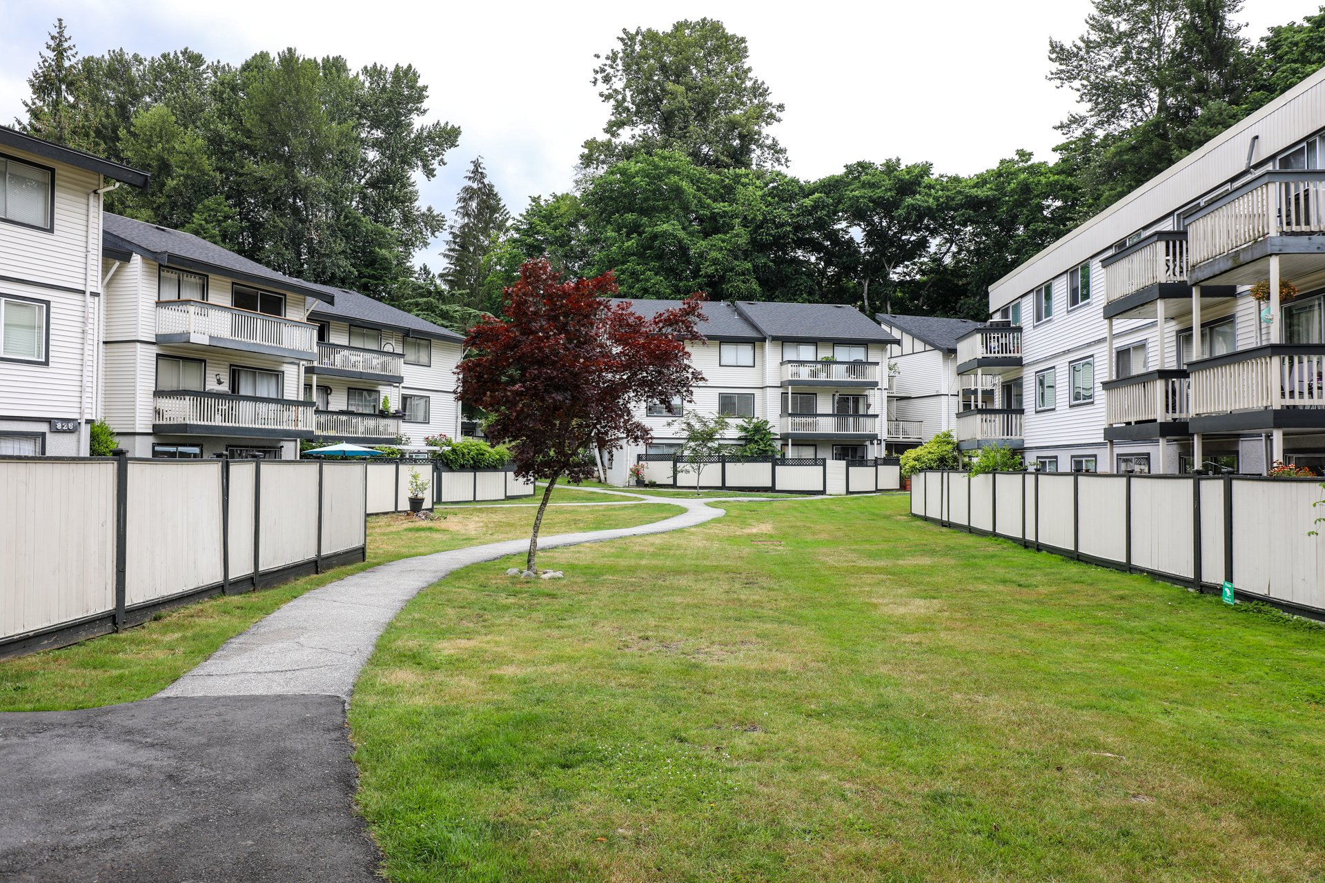 Edgewater Estates 834 Premier Condos For Sale + Listing Alerts