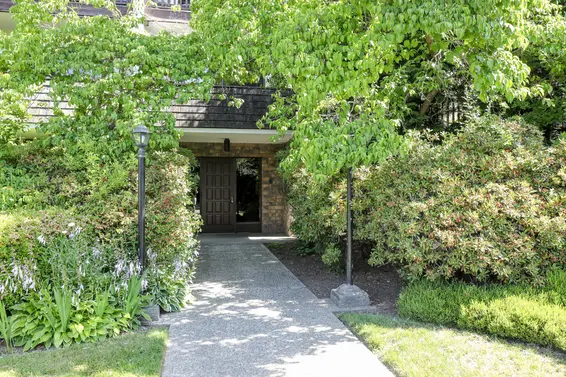 Hillshire Place - 310 E 3rd St | Condos For Sale + Listing Alerts  