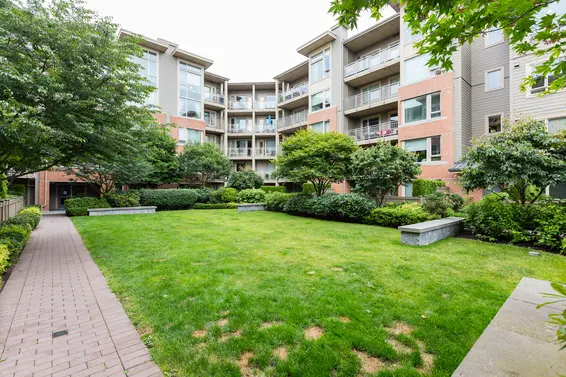 Anderson Walk - 119 W 22nd St | Condos For Sale + Listing Alerts  
