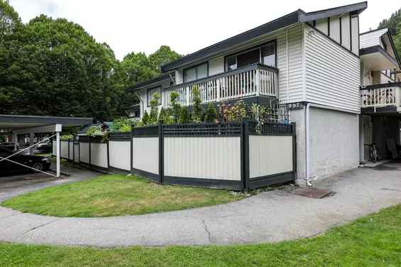 Edgewater Estates - 992 Premier | Condos For Sale + Alerts  