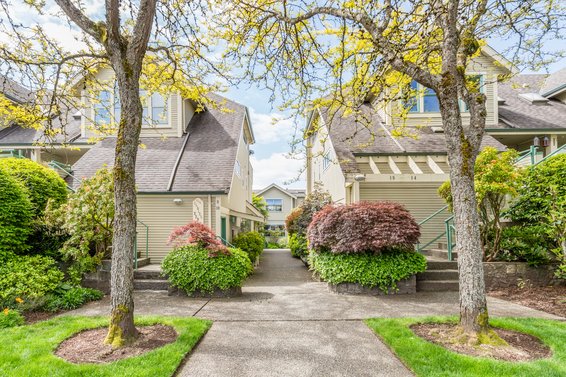 229 E 8th Street, North Vancouver
