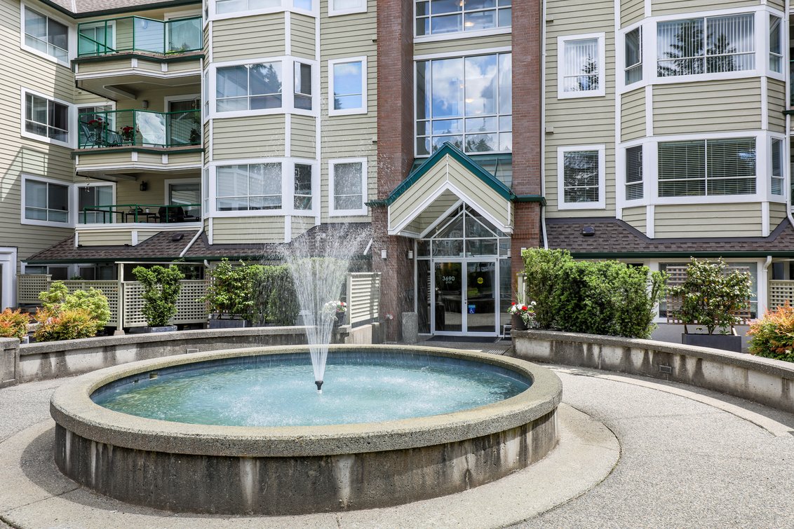 Parkgate Manor 3690 Banff Ct Condos For Sale & Sold