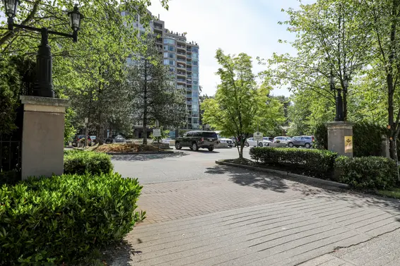 Carlton at the Club - 1327 E Keith Rd | Condos For Sale + Listing Alerts  