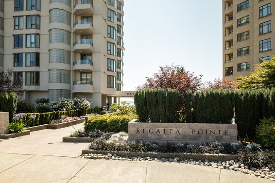 Regatta Pointe - 2280 Bellevue Ave | Condos For Sale + Listing Alerts