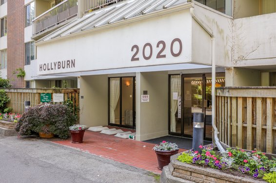 Hollyburn Building at Woodcroft Estates - 2020 Fullerton | Listings + Alerts