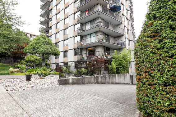 Grosvenor Place - 540 Lonsdale | Condos For Sale + Listing Alerts
