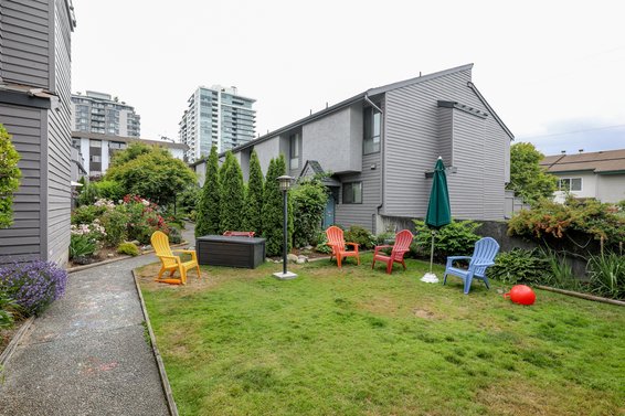 Carlton Court - 225 W 14th St | Townhomes For Sale + Alerts
