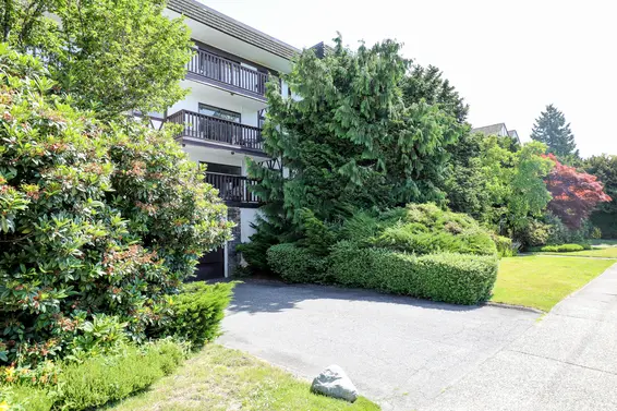 Hillshire Place - 310 E 3rd St | Condos For Sale + Listing Alerts  