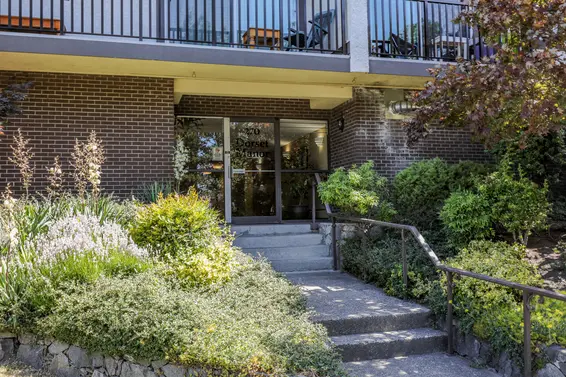 Dorset Manor - 270 W 1st St | Condos For Sale + Listing Alerts  