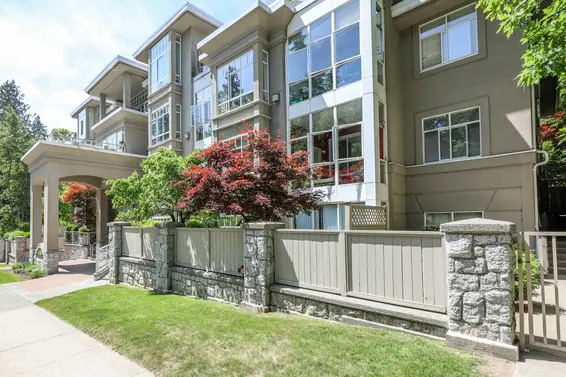 630 Roche Point Drive, North Vancouver