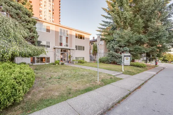 Sundale - 1420 Chesterfield Avenue  