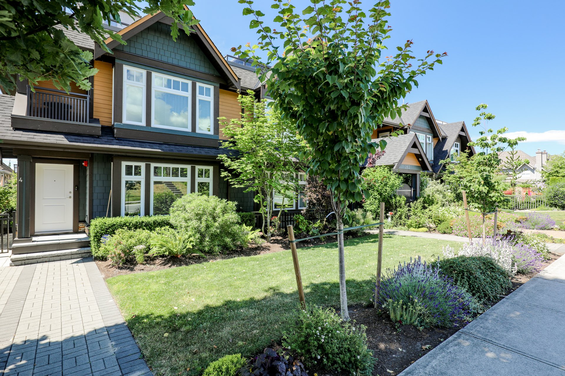 St. Andrew's Place 263 E 5th St Townhomes For Sale + Sold Listings