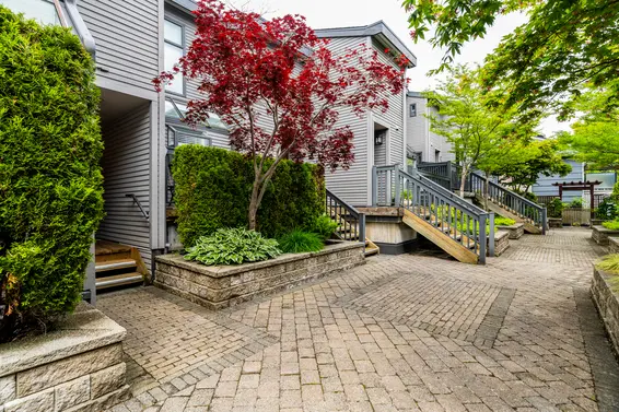 3120-3142 Lonsdale Avenue, North Vancouver For Sale - image 1