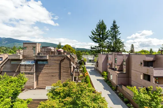 3281 - 3351 Mountain Highway, North Vancouver For Sale - image 4