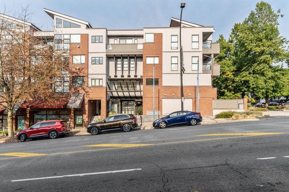 345 Lonsdale Avenue, North Vancouver