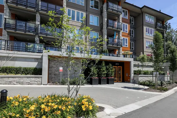 3825-3921 Cates Landing Way, North Vancouver For Sale - image 2