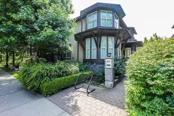 1468 St. Andrews Ave, 308 -324 East 14th St, 307-331 East 15th St, North Vancouver For Sale - image 2