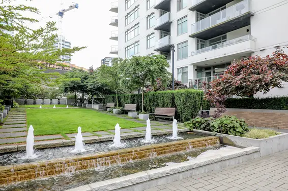 1320 Chesterfield Ave & 158 West 13th Street, North Vancouver For Sale - image 8