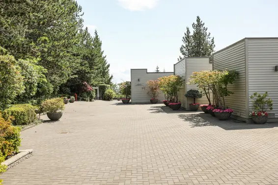 2231 & 2235 Folkestone Way, West Vancouver For Sale - image 5