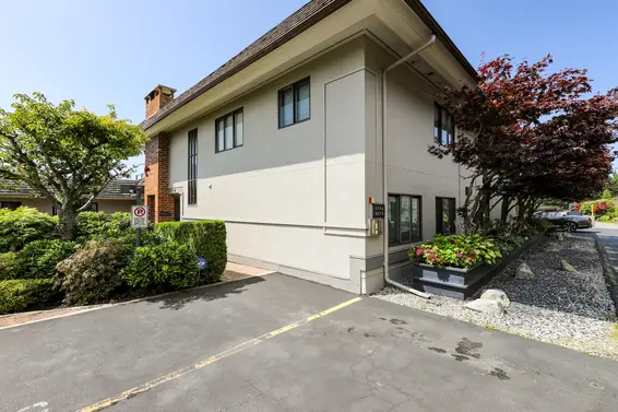 2206-2216 Folkestone Way, West Vancouver For Sale - image 7