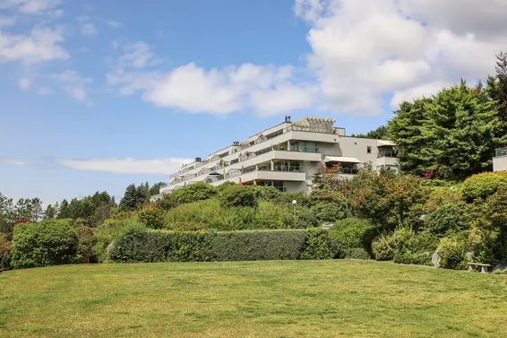 2236-2250 Folkestone Way, West Vancouver For Sale - image 11