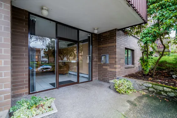 120 East 4th Street, North Vancouver For Sale - image 4