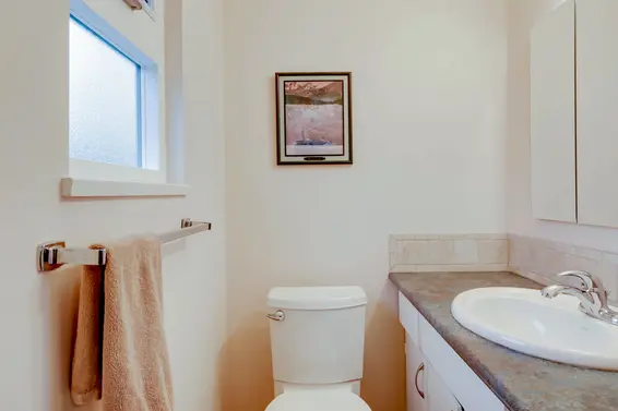 Master Ensuite - 2730 Eastern Avenue, North Vancouver  