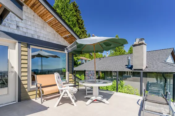 1070 Chamberlain Drive, North Vancouver For Sale - image 41