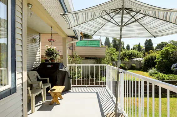 Deck - 453 East 16th Street, North Vancouver  
