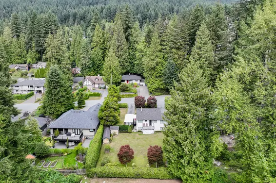 741 Wellington Drive, North Vancouver For Sale - image 10