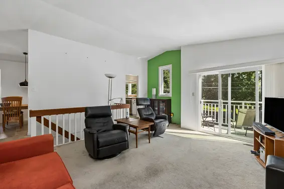 1678 Depmsey Road, North Vancouver For Sale - image 9