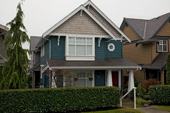 267 East 10th Street, North Vancouver For Sale - image 1