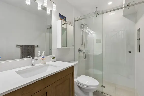 7 240 East Keith Road, North Vancouver For Sale - image 30